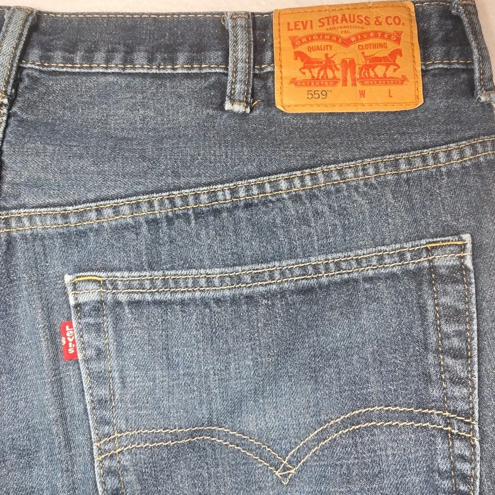 Levis 559 Relaxed Straight Jeans Mens 44x30 Dark Wash Denim Blue 01559-0004